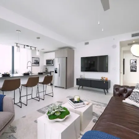 Downtown Miami Luxury 30 Day Rentals